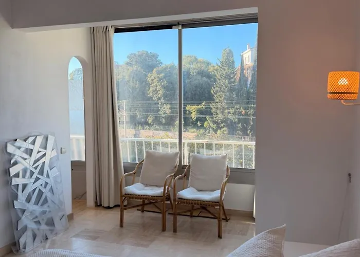 Belle Plage, Deux Proche كان